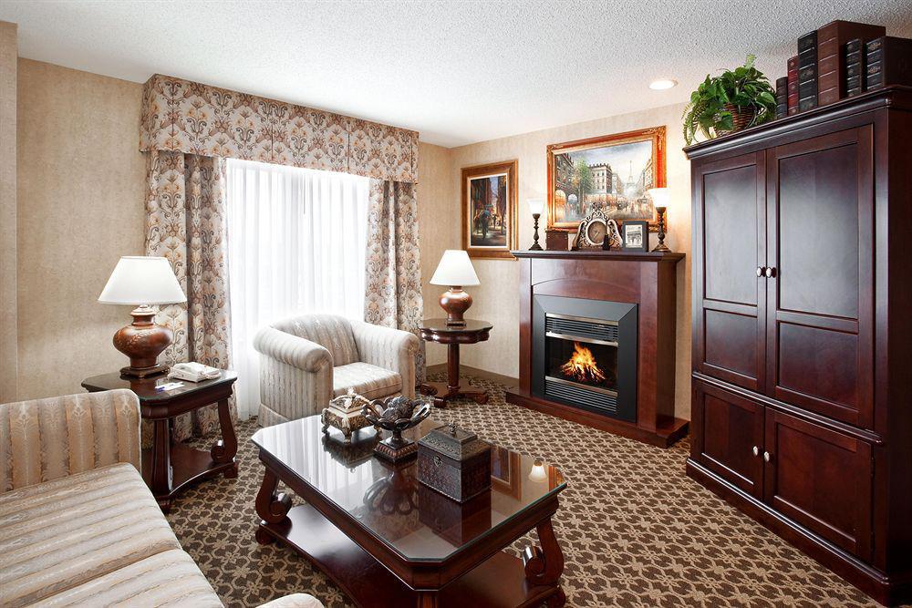 Holiday Inn Express & Suites - Sharon-Hermitage By Ihg West Middlesex Стая снимка