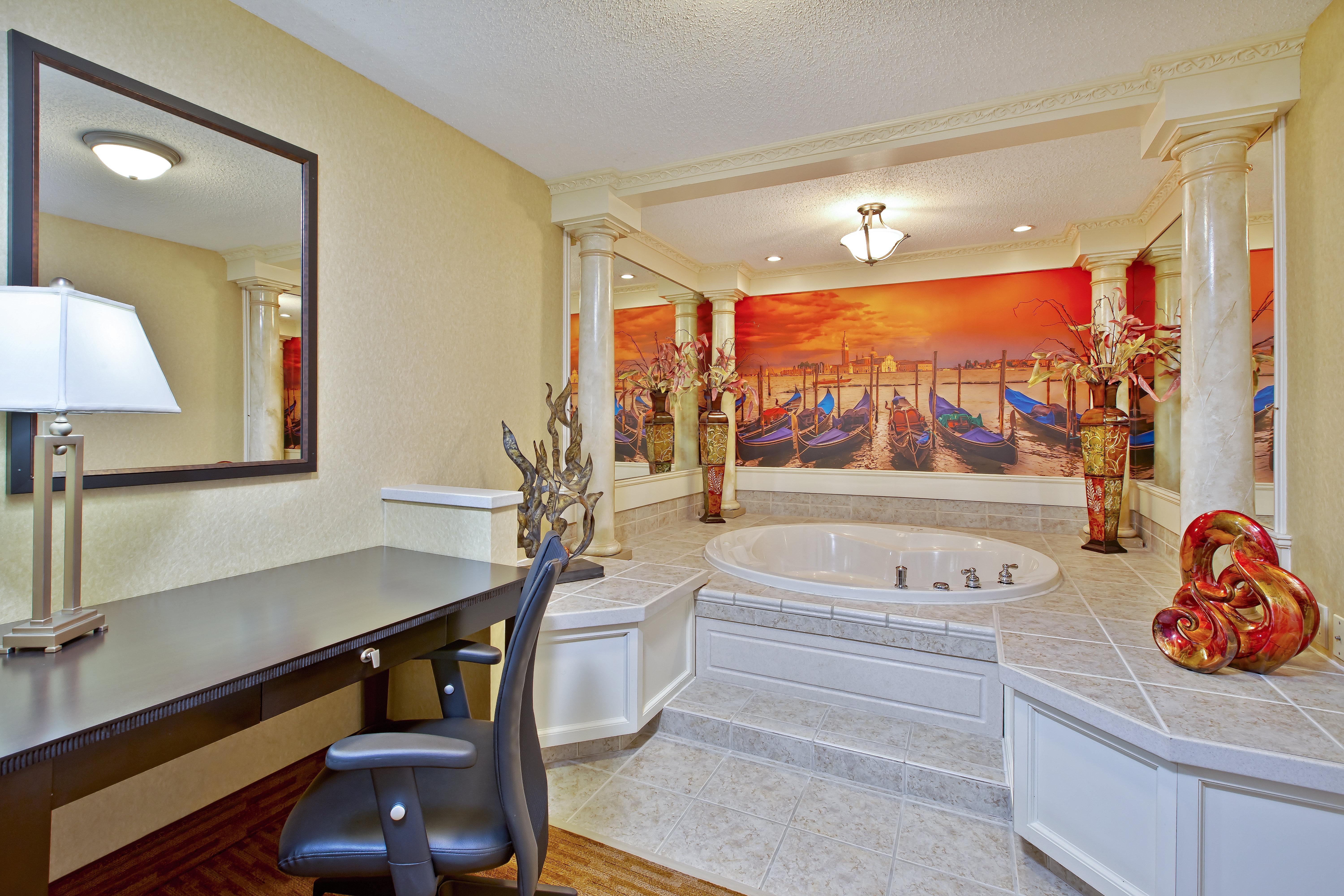 Holiday Inn Express & Suites - Sharon-Hermitage By Ihg West Middlesex Екстериор снимка