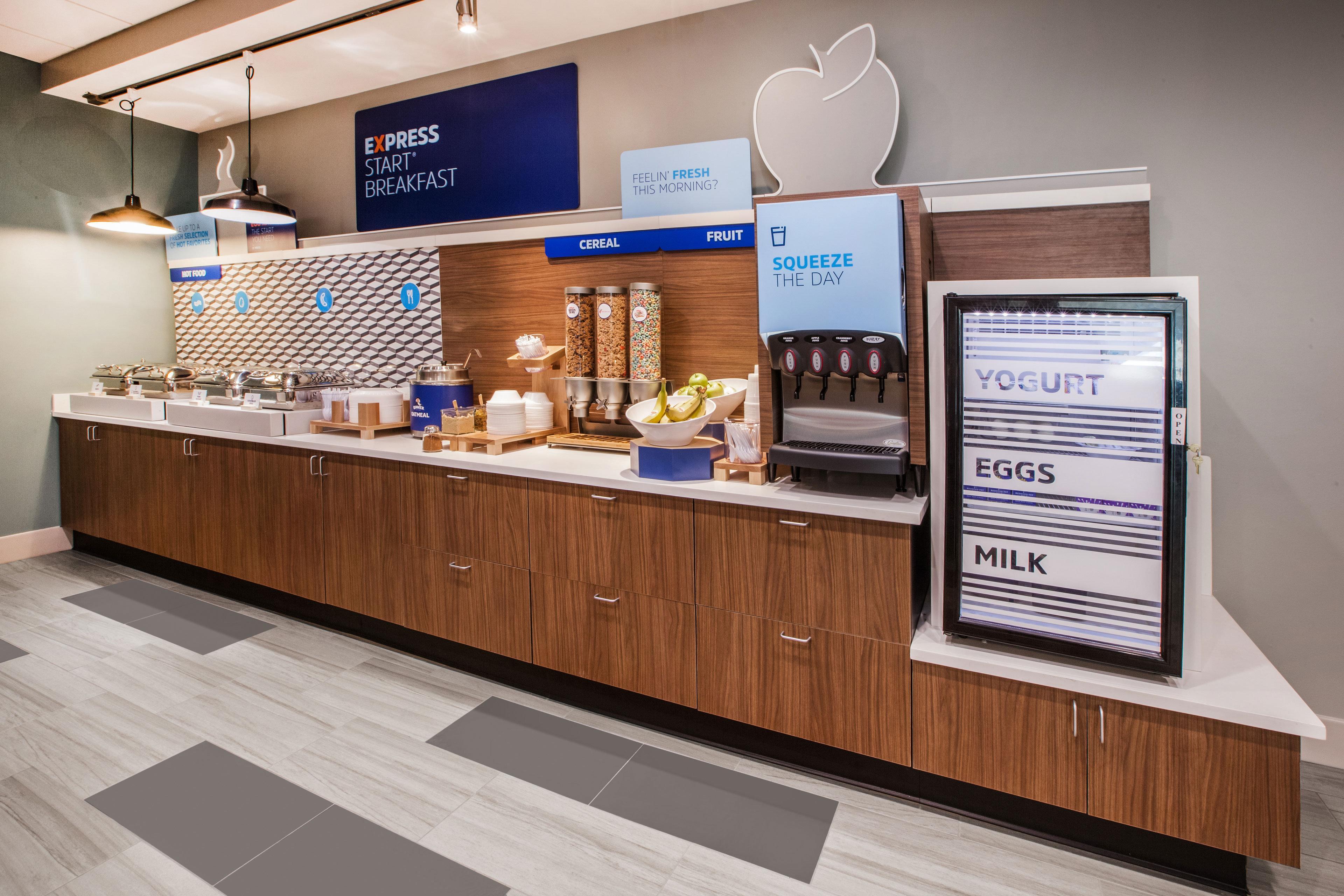 Holiday Inn Express & Suites - Sharon-Hermitage By Ihg West Middlesex Екстериор снимка