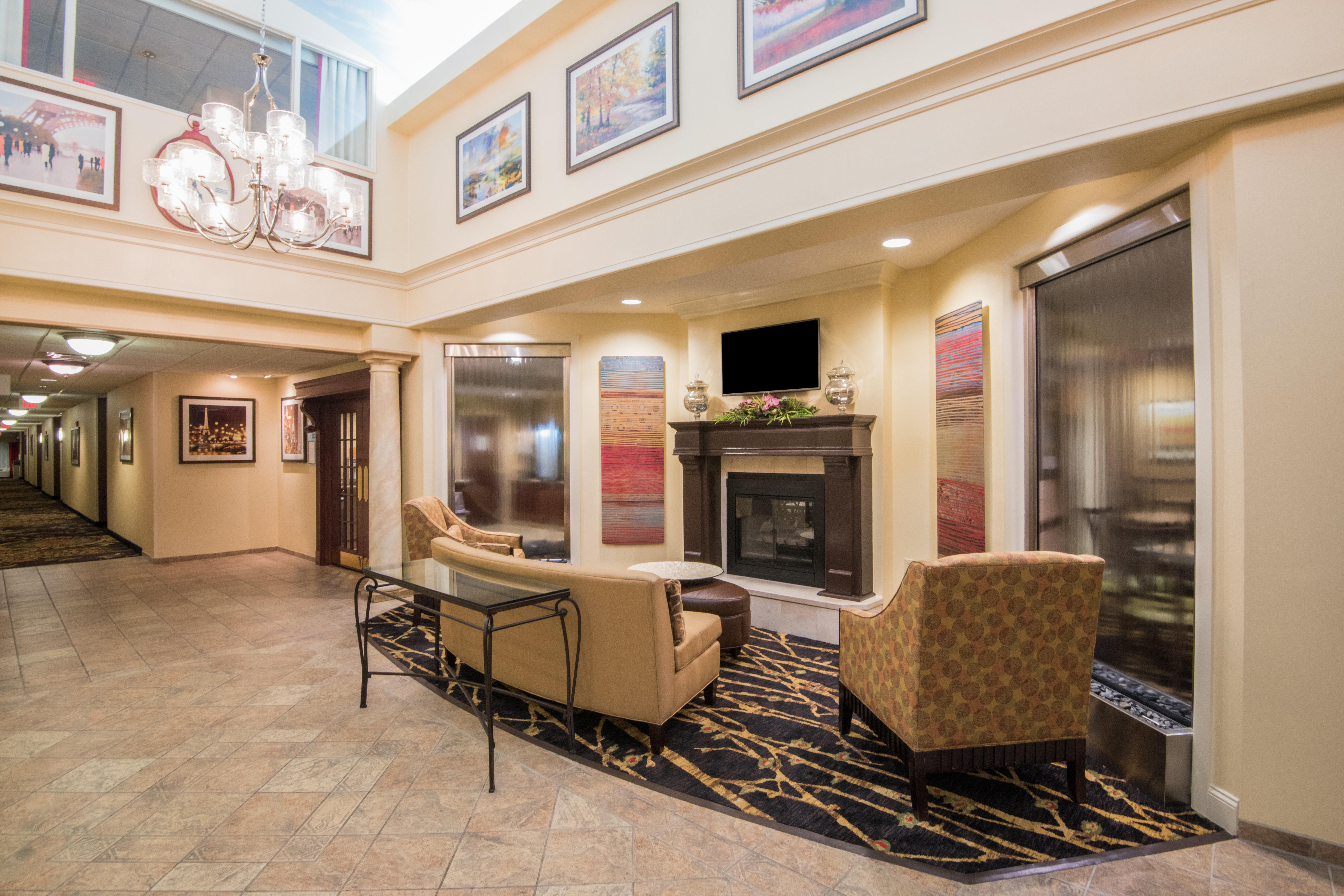 Holiday Inn Express & Suites - Sharon-Hermitage By Ihg West Middlesex Екстериор снимка