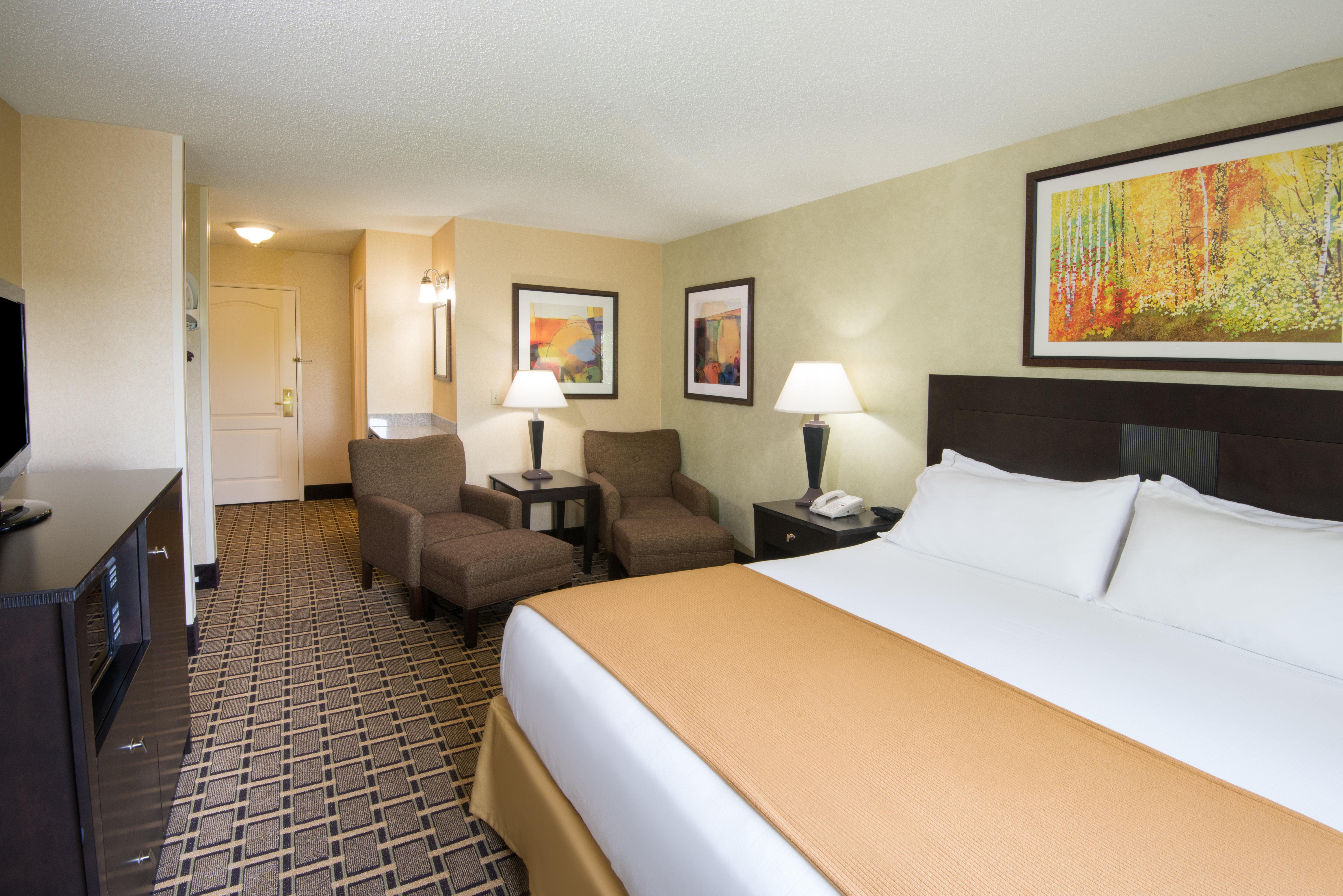 Holiday Inn Express & Suites - Sharon-Hermitage By Ihg West Middlesex Екстериор снимка