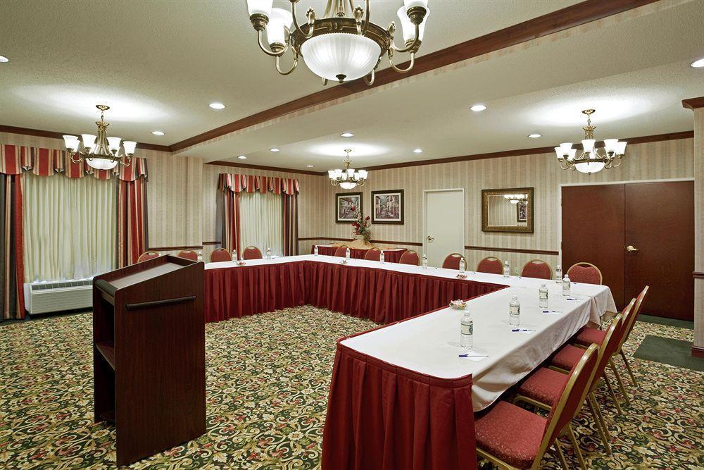 Holiday Inn Express & Suites - Sharon-Hermitage By Ihg West Middlesex Съоръжения снимка